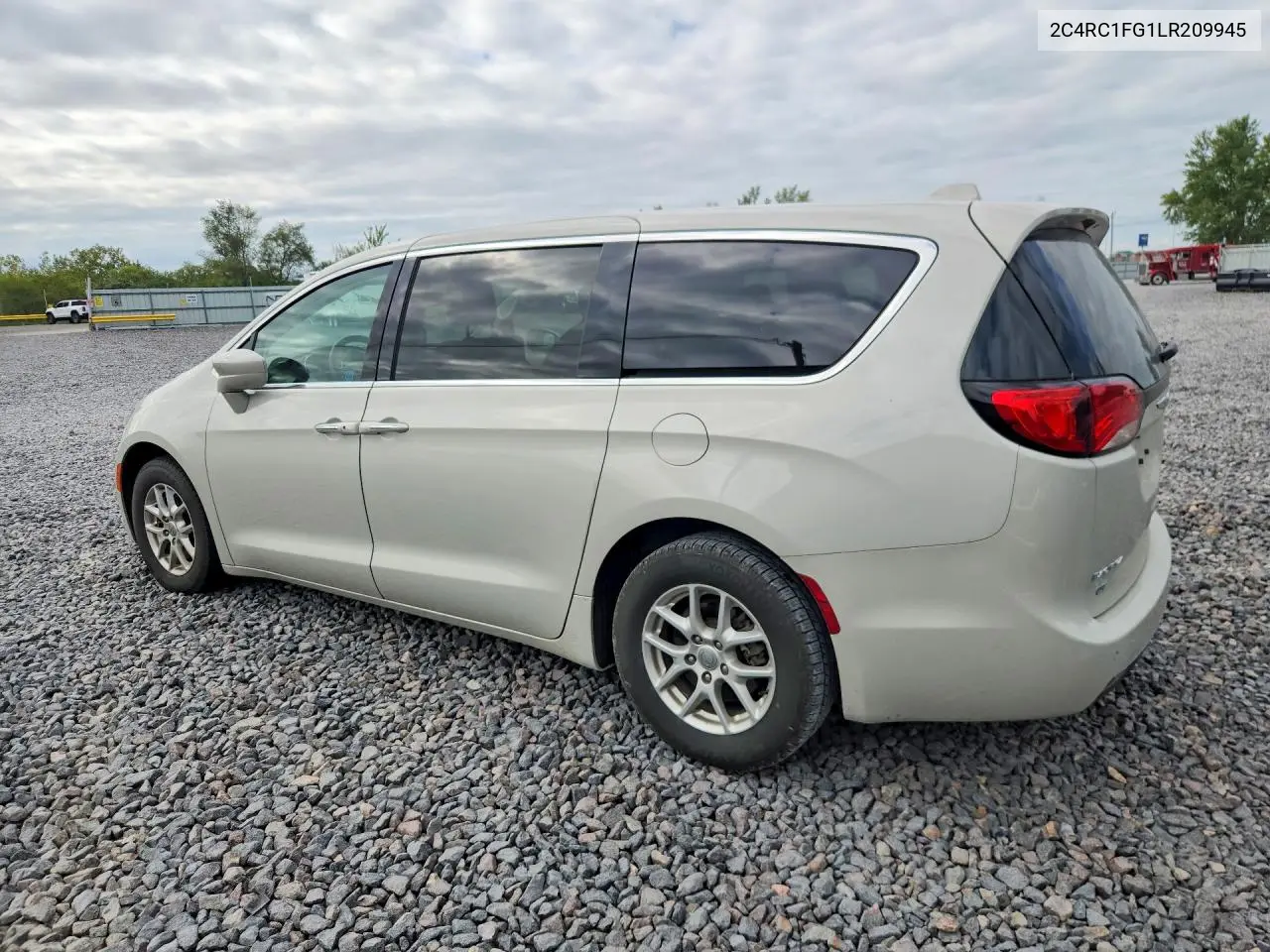 2020 CHRYSLER PACIFICA VIN 2C4RC1FG1LR209945 — фото 2