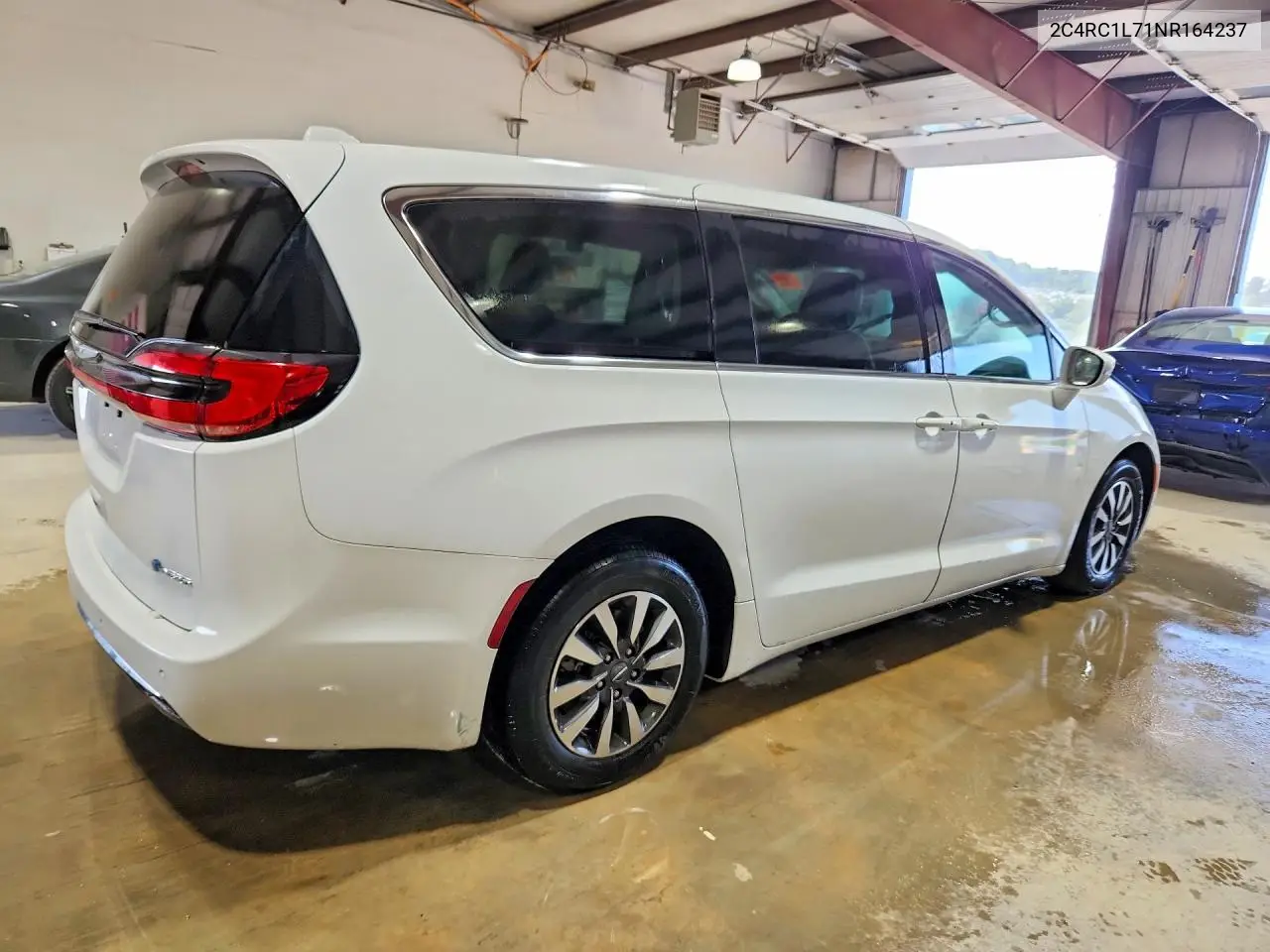 2022 CHRYSLER PACIFICA VIN 2C4RC1L71NR164237 — фото 3