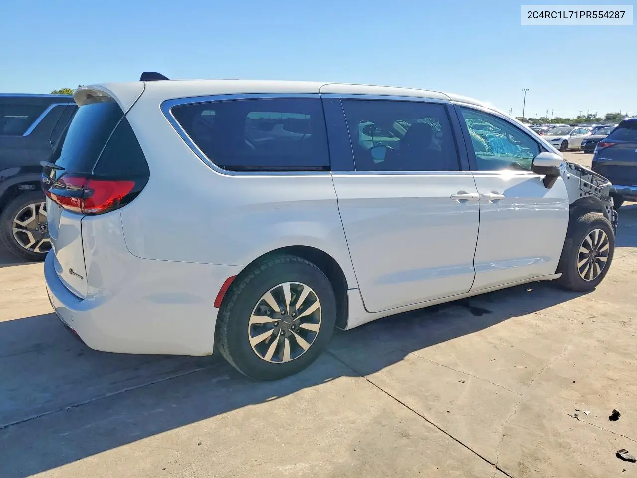 2023 CHRYSLER PACIFICA VIN 2C4RC1L71PR554287 — фото 3