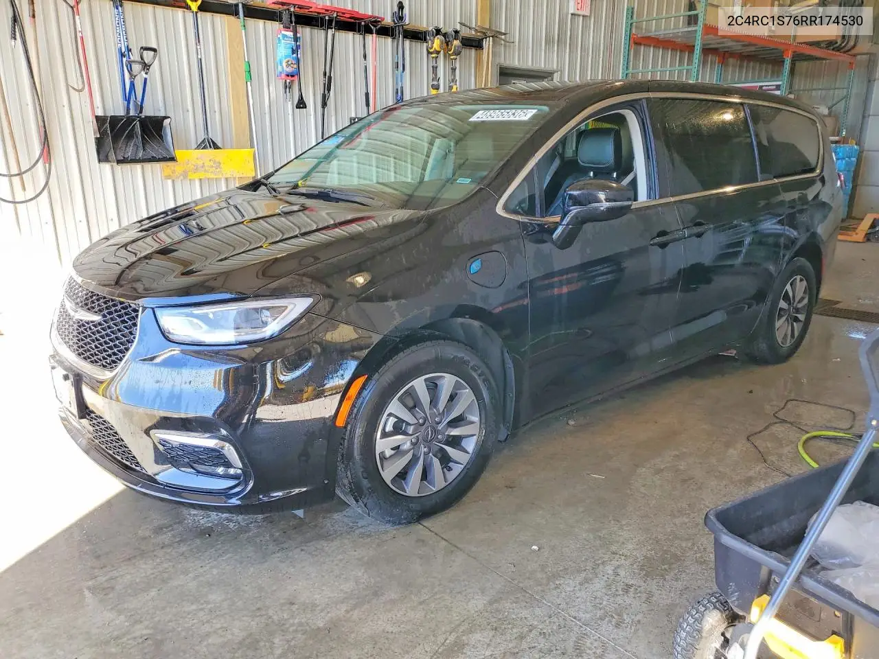 CHRYSLER PACIFICA 2024, VIN 2C4RC1S76RR174530