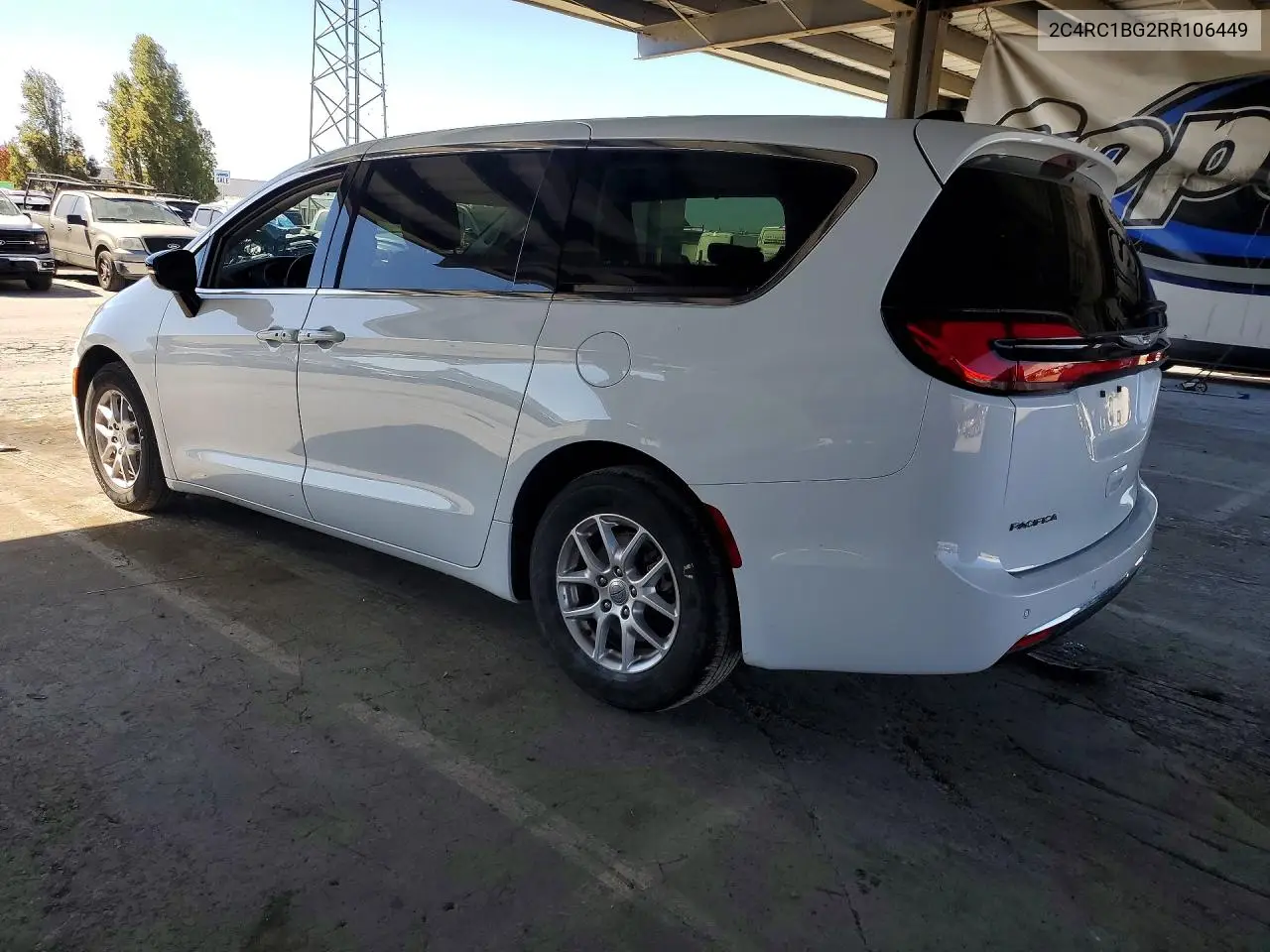 2024 CHRYSLER PACIFICA VIN 2C4RC1BG2RR106449 — фото 2