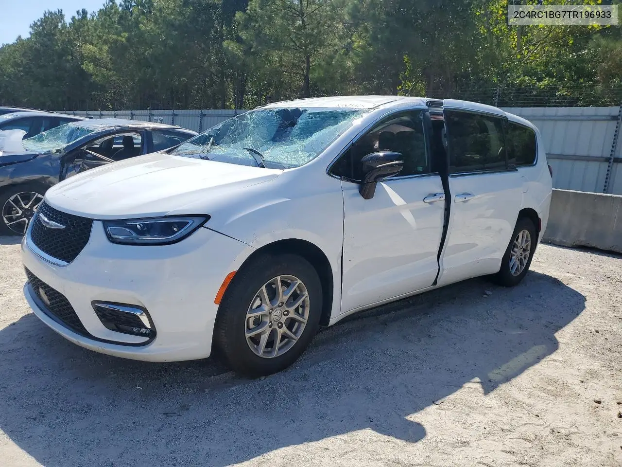 CHRYSLER PACIFICA 2026, VIN 2C4RC1BG7TR196933