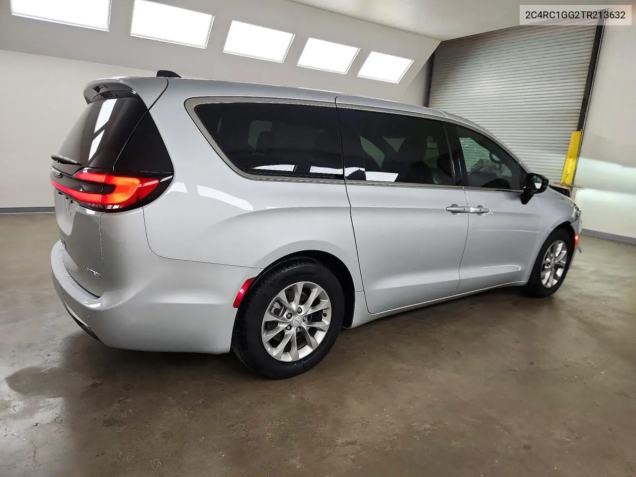 2026 CHRYSLER PACIFICA VIN 2C4RC1GG2TR213632 — фото 3