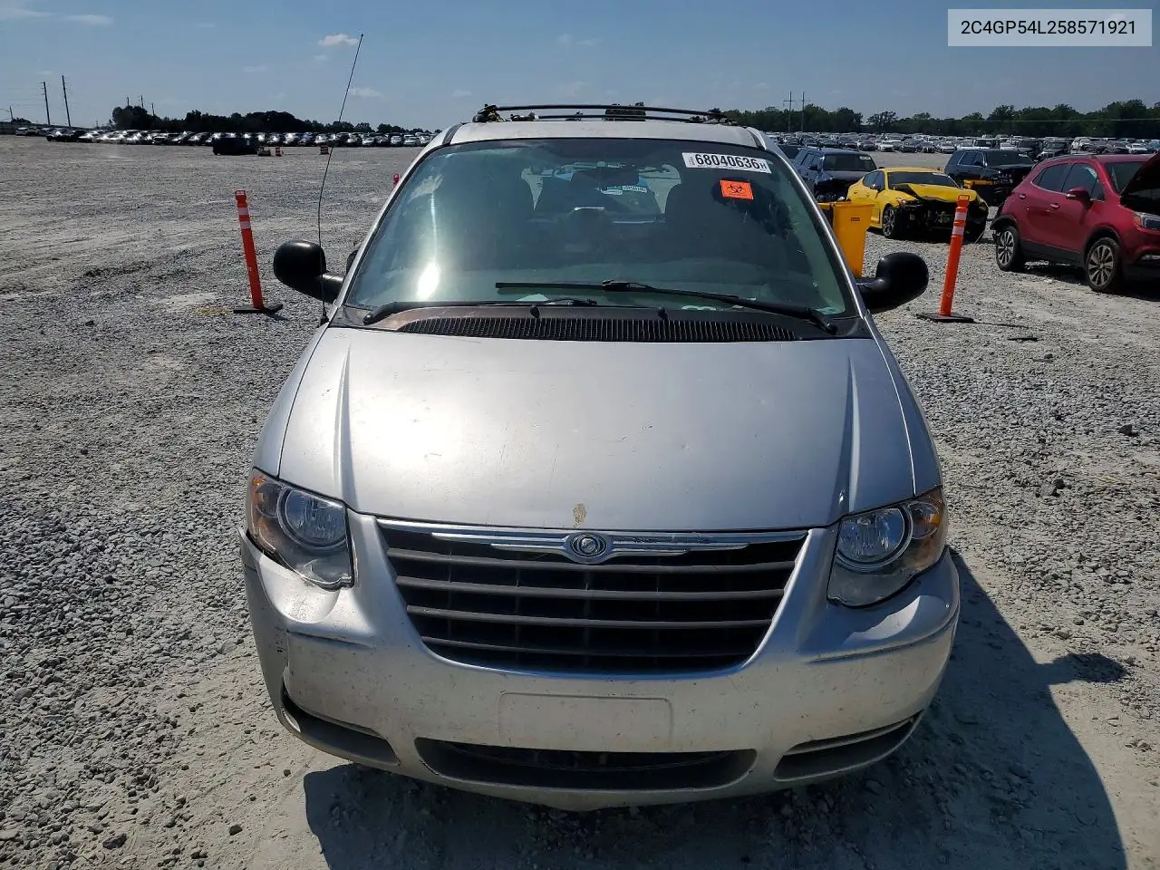 2005 CHRYSLER TOWN & COUNTRY VIN 2C4GP54L25R571921 — фото 5