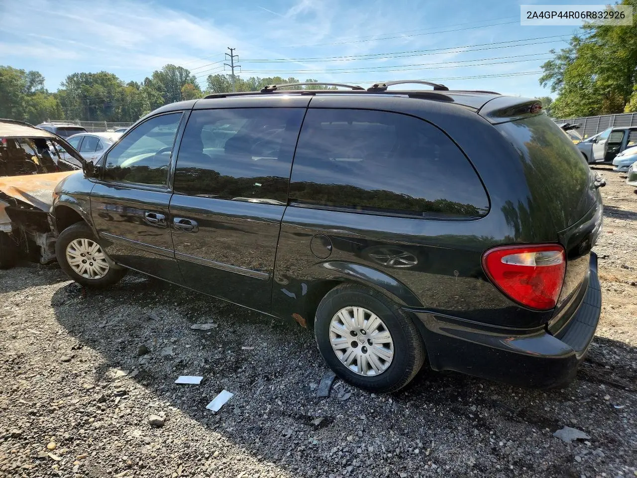 2006 CHRYSLER TOWN & COUNTRY VIN 2A4GP44R06R832926 — фото 2