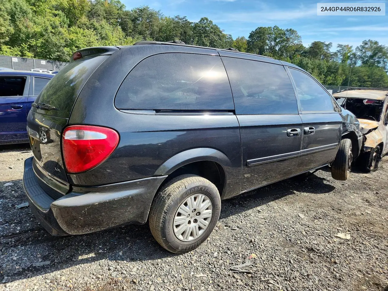 2006 CHRYSLER TOWN & COUNTRY VIN 2A4GP44R06R832926 — фото 3