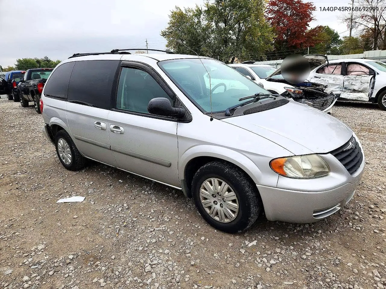 2006 CHRYSLER TOWN & COUNTRY VIN 1A4GP45R96B692999 — фото 4