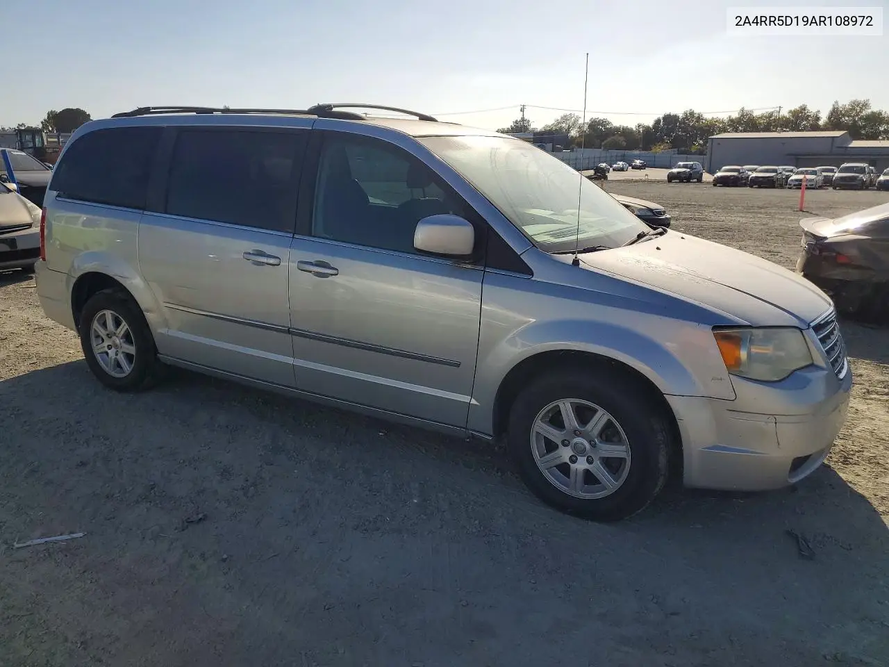 2010 CHRYSLER TOWN & COUNTRY VIN 2A4RR5D19AR108972 — фото 4