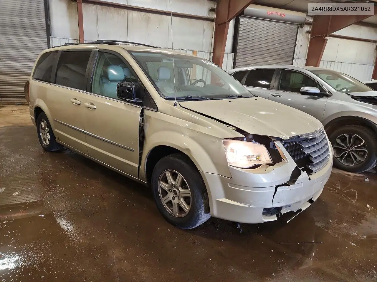 2010 CHRYSLER TOWN & COUNTRY VIN 2A4RR8DX5AR321052 — фото 4