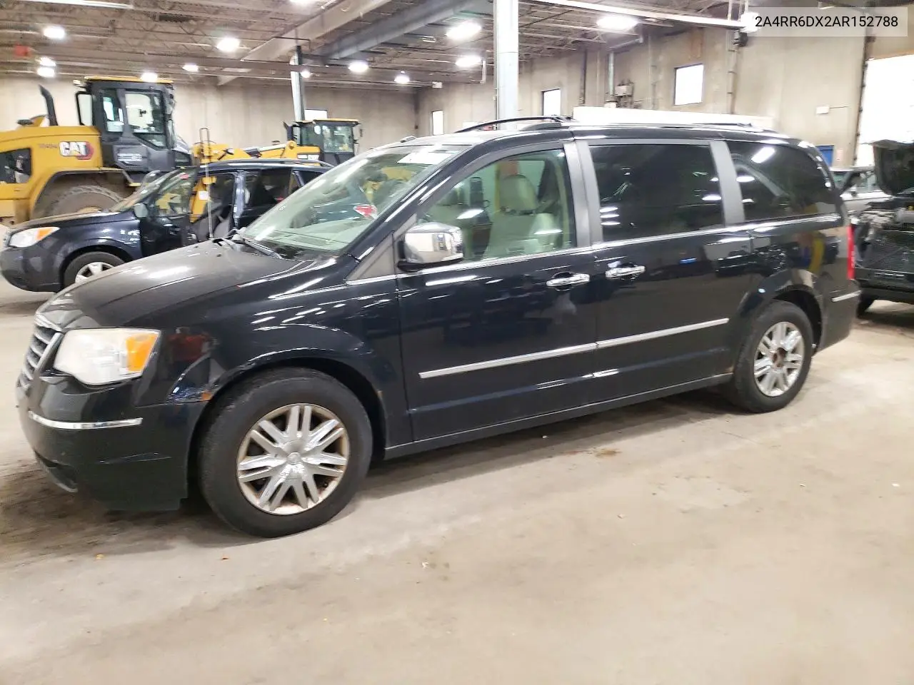 CHRYSLER TOWN & COUNTRY 2010, VIN 2A4RR6DX2AR152788