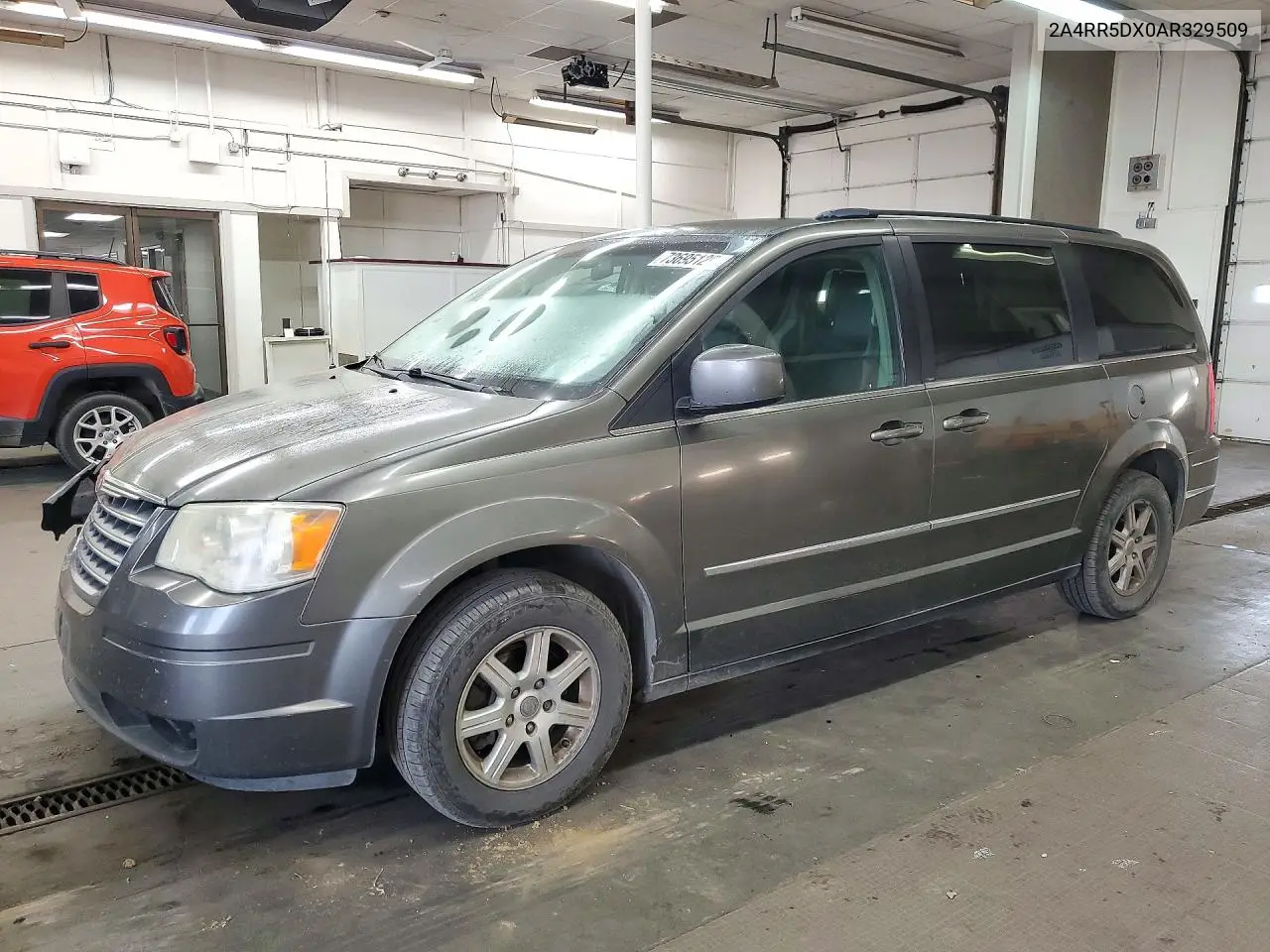 CHRYSLER TOWN & COUNTRY 2010, VIN 2A4RR5DX0AR329509