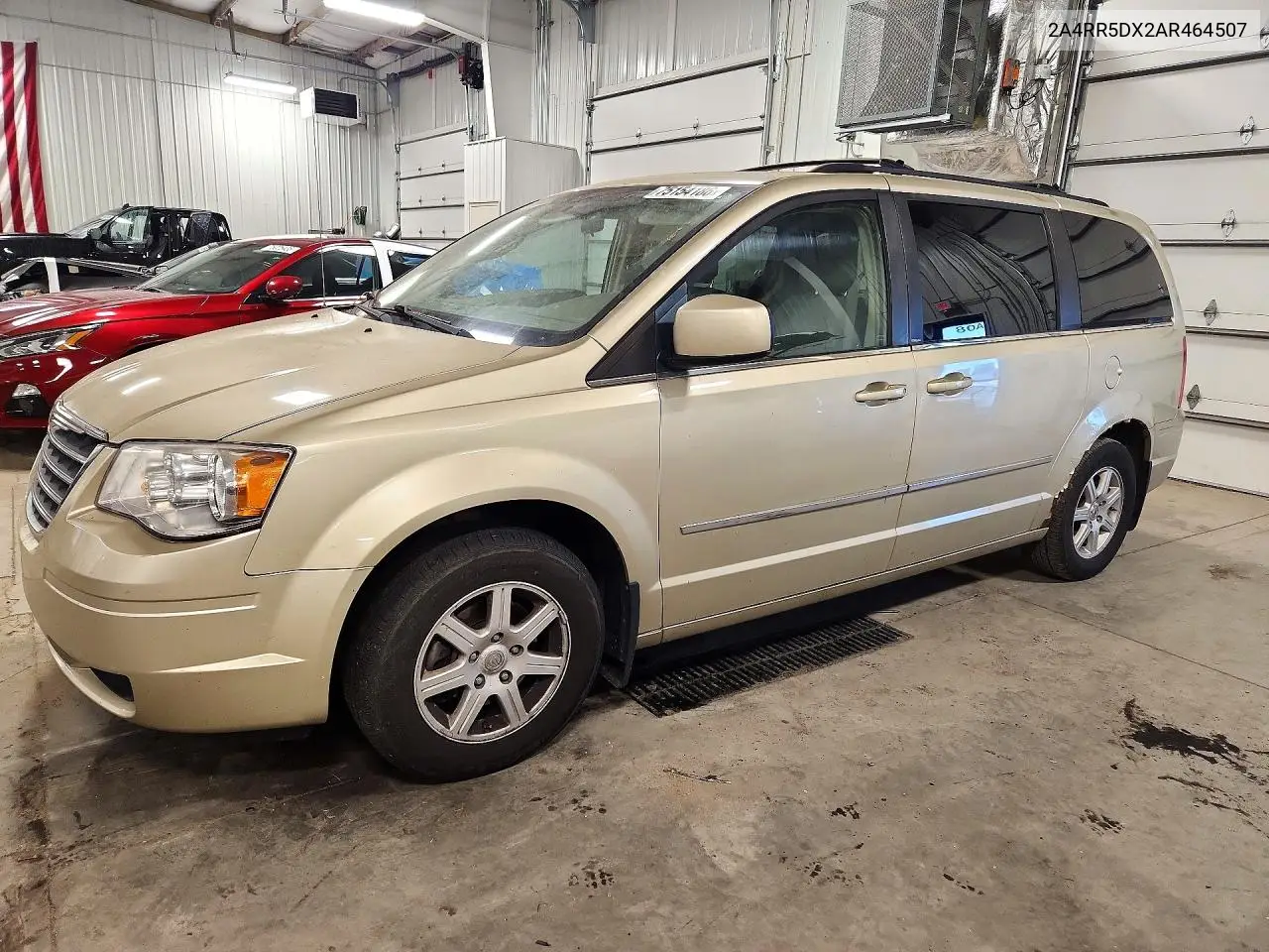 CHRYSLER TOWN & COUNTRY 2010, VIN 2A4RR5DX2AR464507