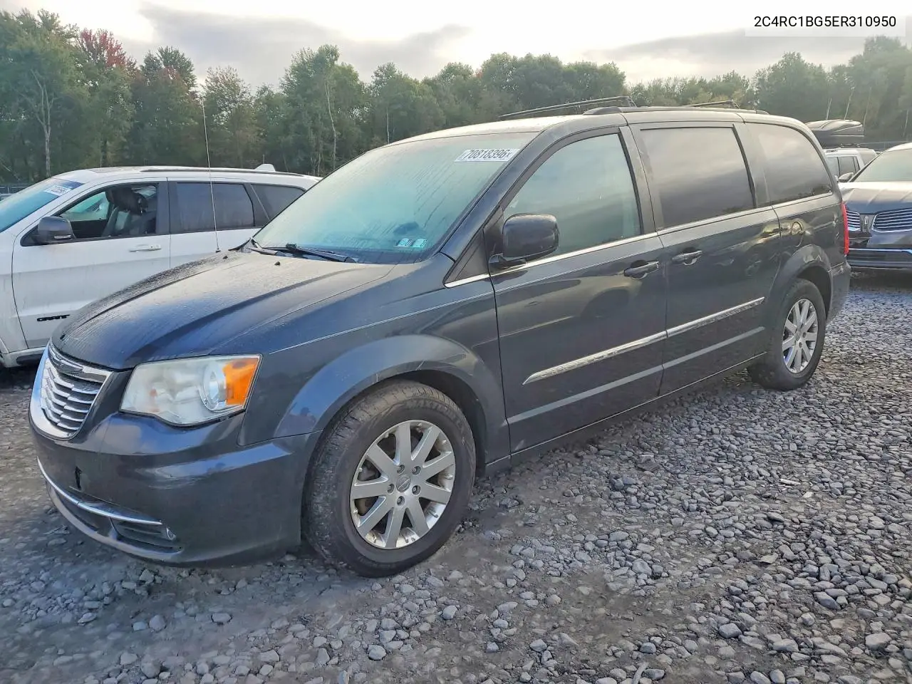 CHRYSLER TOWN & COUNTRY 2014, VIN 2C4RC1BG5ER310950