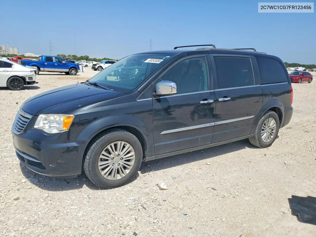 CHRYSLER TOWN & COUNTRY 2015, VIN 2C4RC1CG6FR597652