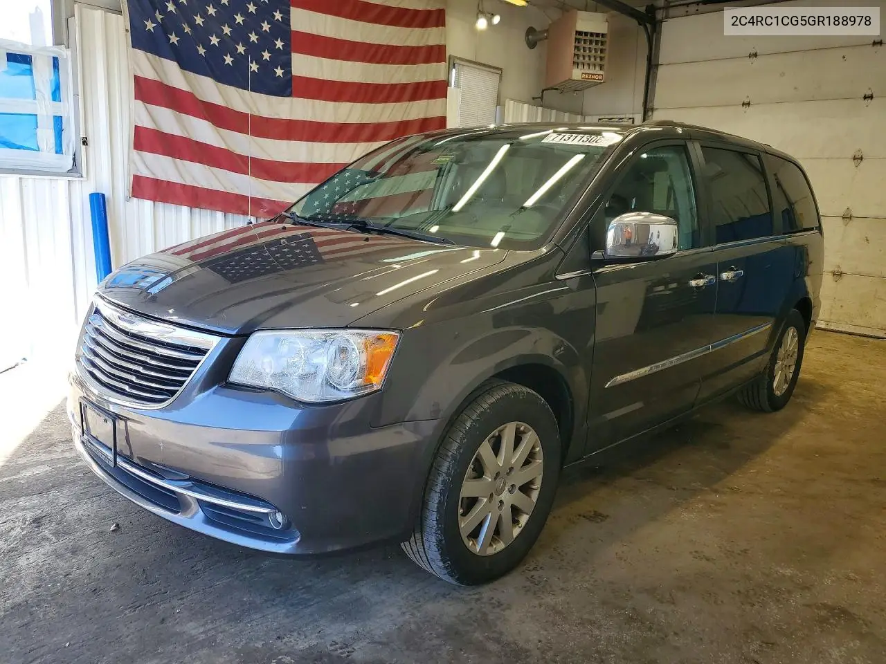 CHRYSLER TOWN & COUNTRY 2016, VIN 2C4RC1CG5GR188978