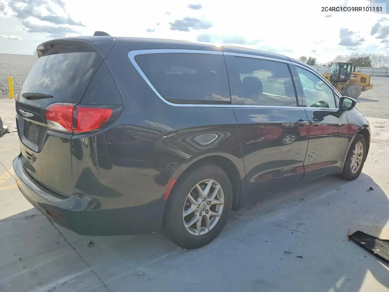 2024 CHRYSLER VOYAGER VIN 2C4RC1CG9RR101151 — фото 3