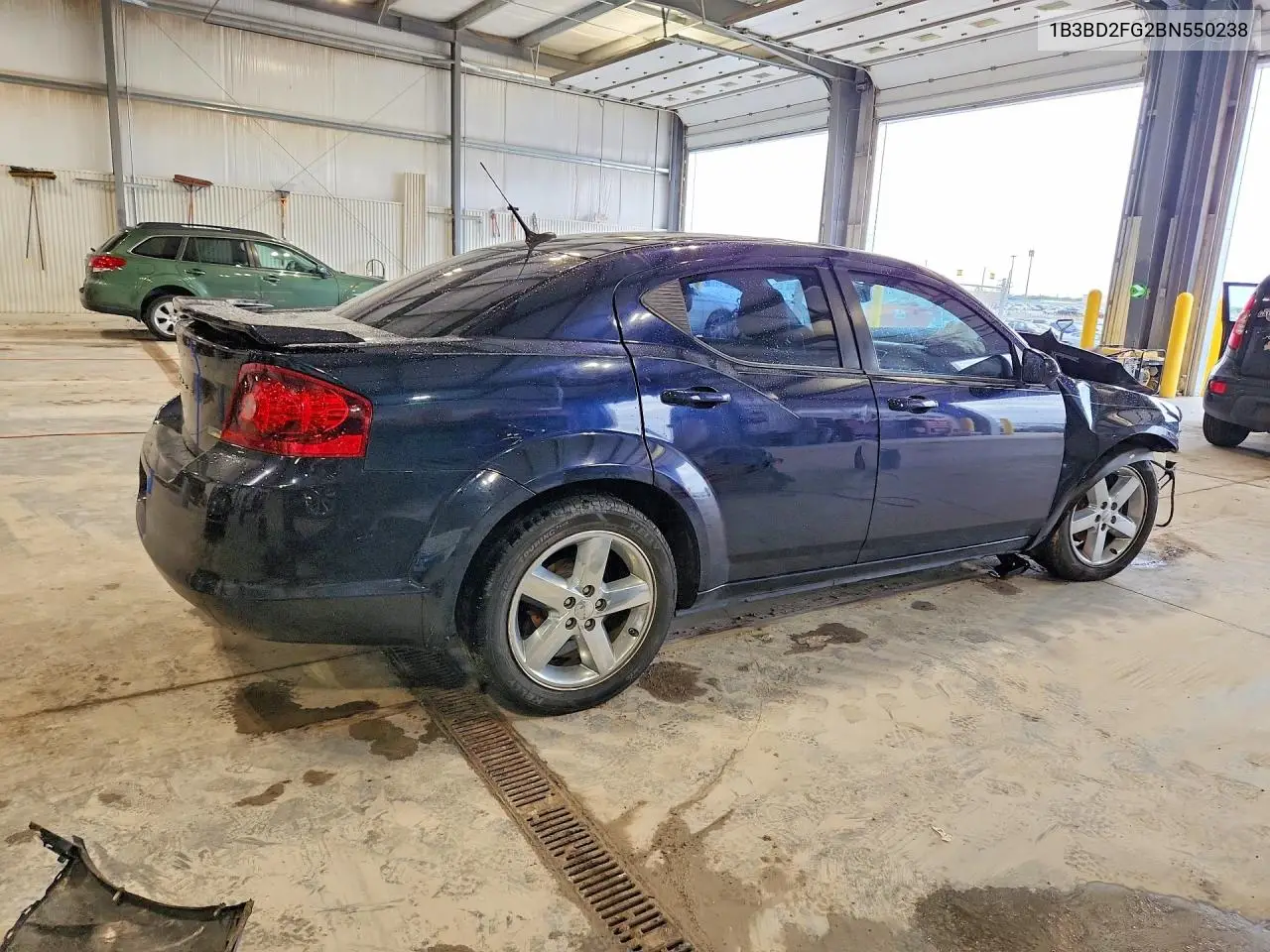 2011 DODGE AVENGER VIN 1B3BD2FG2BN550238 — фото 3
