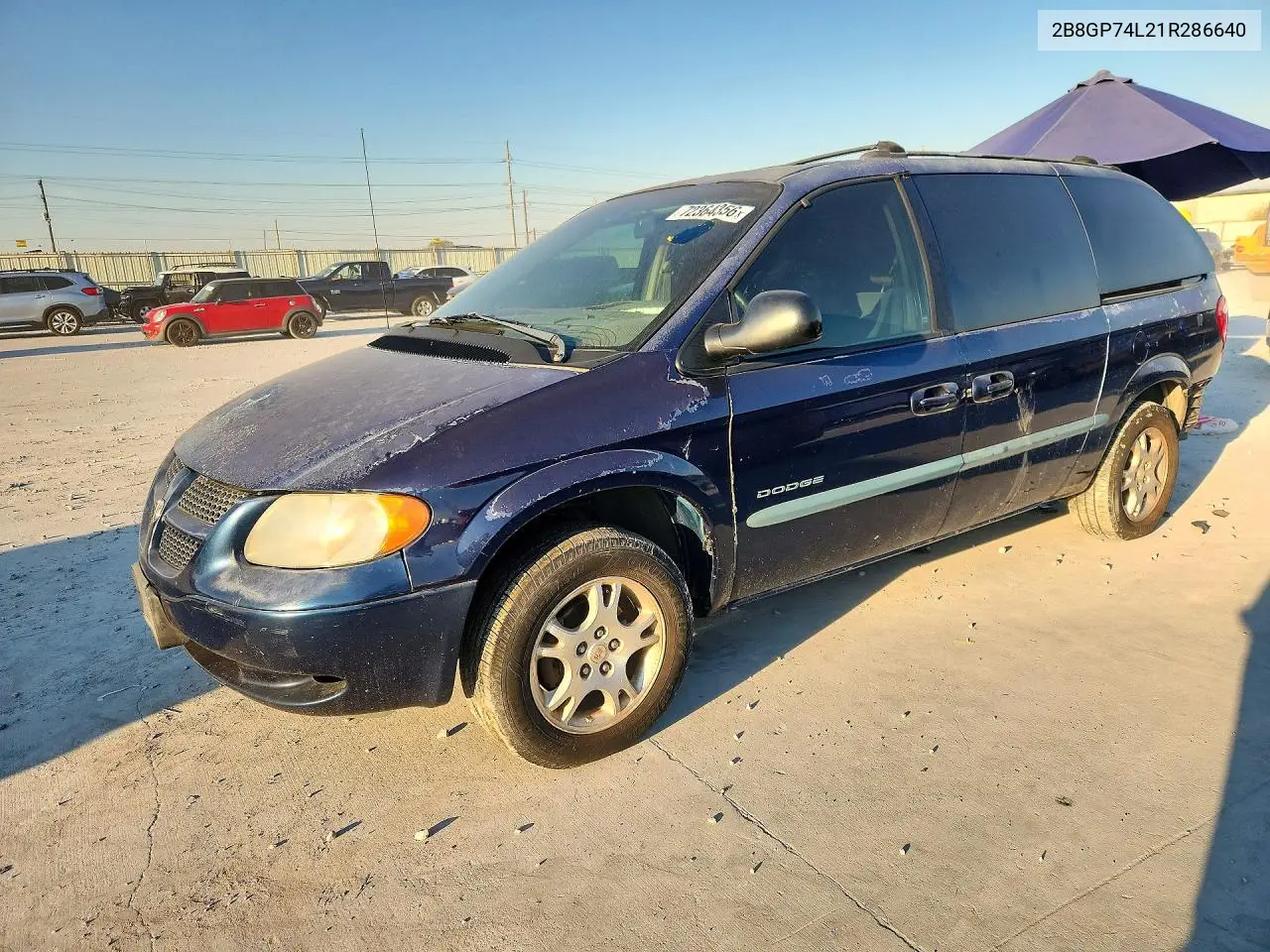 DODGE CARAVAN 2001, VIN 2B8GP74L21R286640