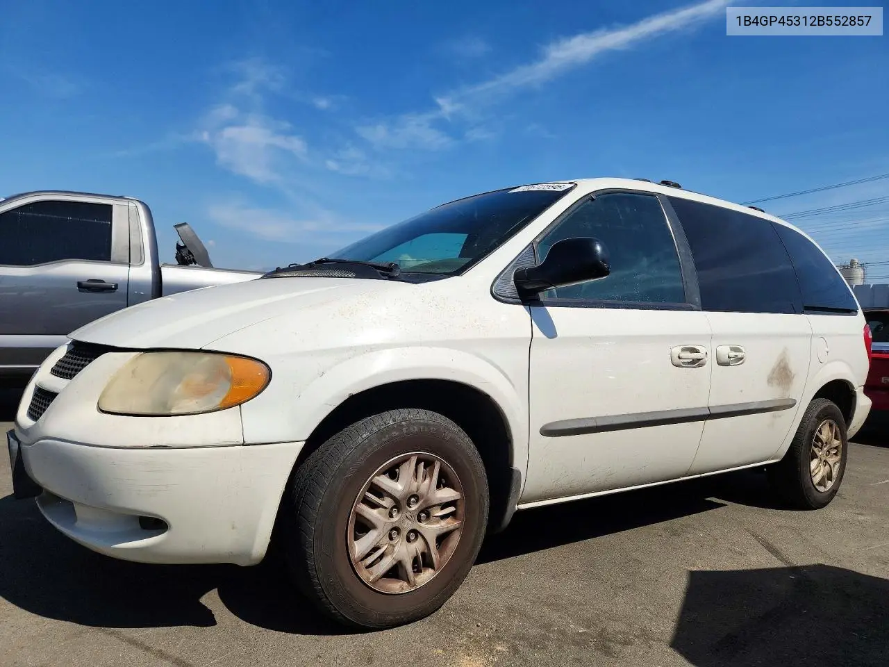 DODGE CARAVAN 2002, VIN 1B4GP45312B552857