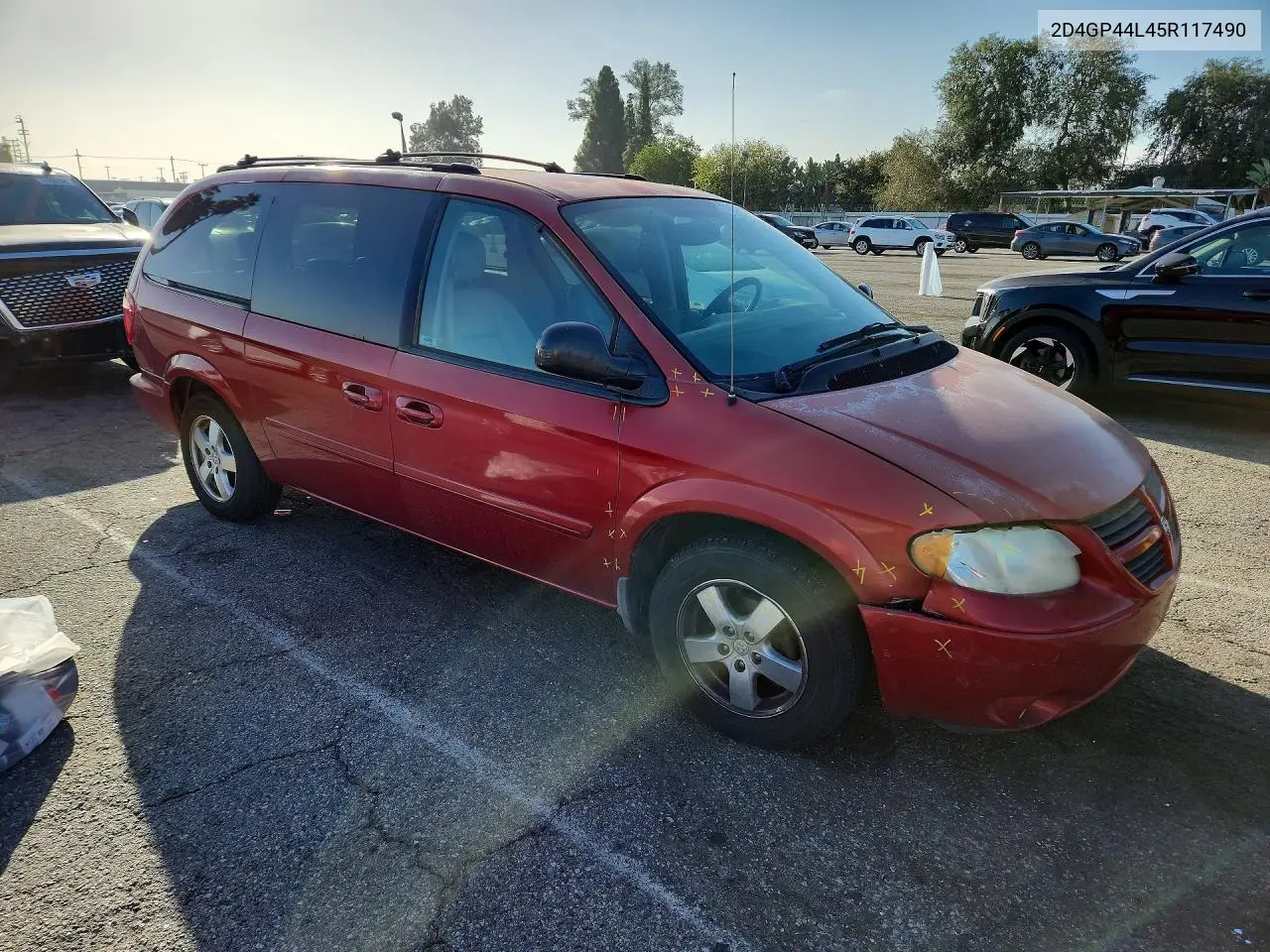 2005 DODGE CARAVAN VIN 2D4GP44L45R117490 — фото 4