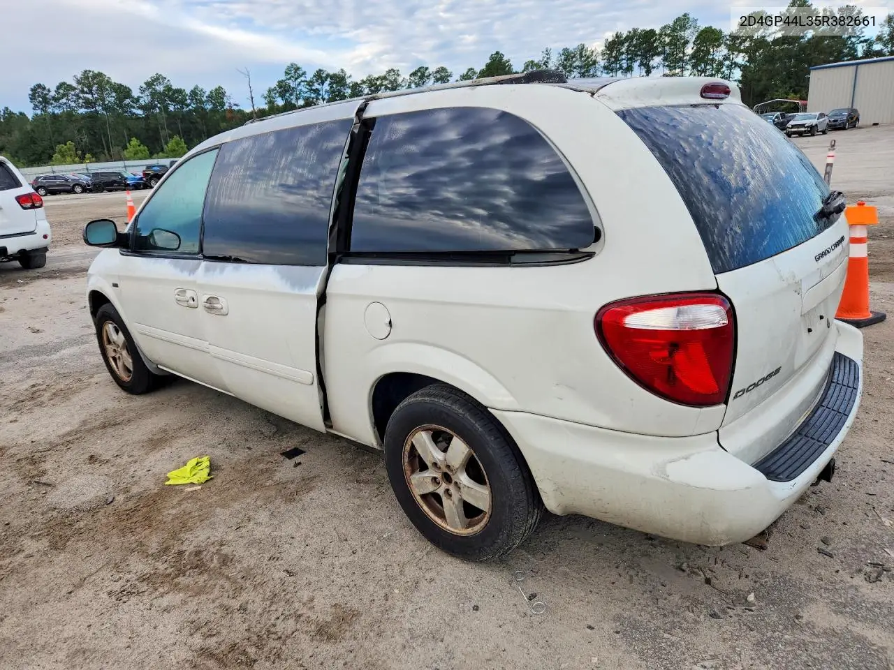 2005 DODGE CARAVAN VIN 2D4GP44L35R382661 — фото 2