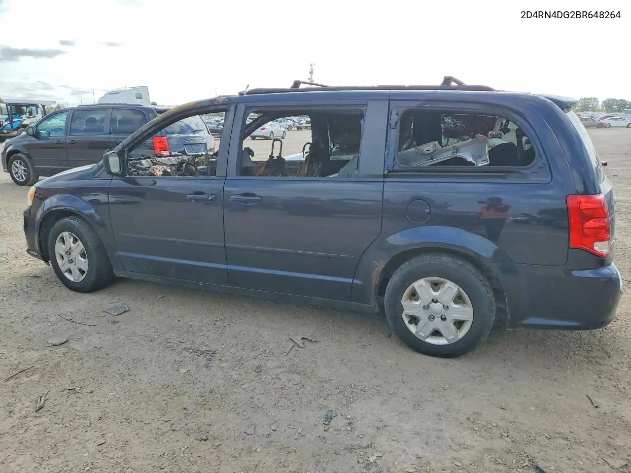 2011 DODGE CARAVAN VIN 2D4RN4DG2BR648264 — фото 2