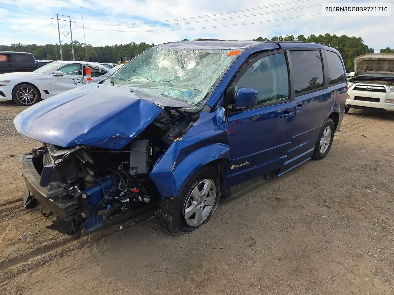 DODGE CARAVAN 2011, VIN 2D4RN3DG8BR771710