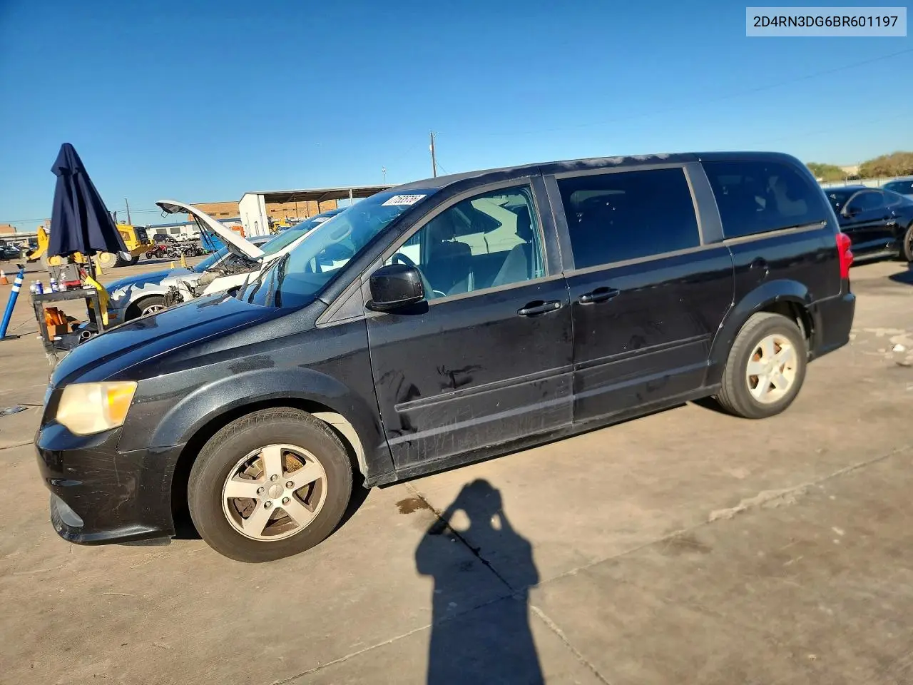 DODGE CARAVAN 2011, VIN 2D4RN3DG6BR601197