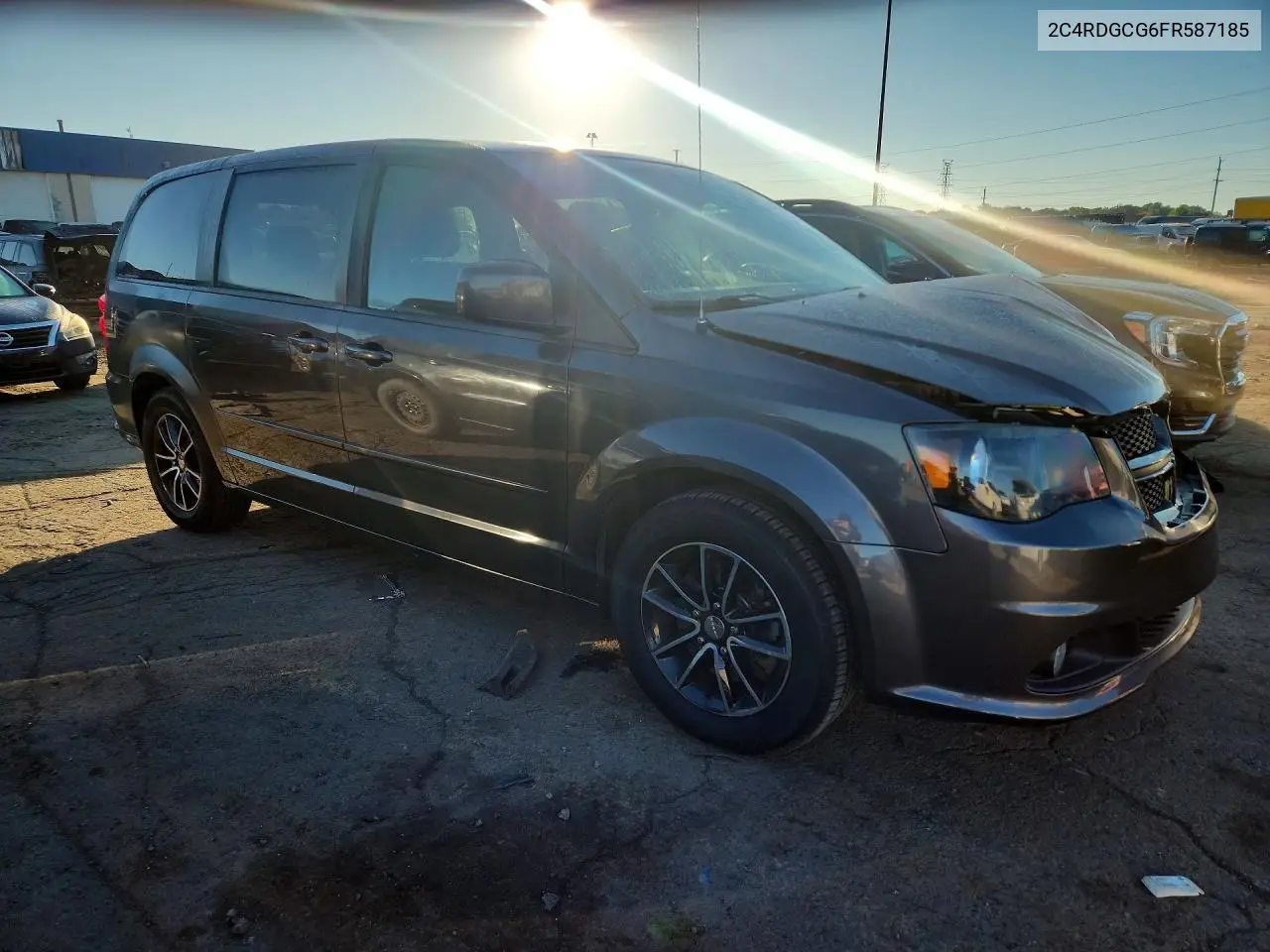 2015 DODGE CARAVAN VIN 2C4RDGCG6FR587185 — фото 4