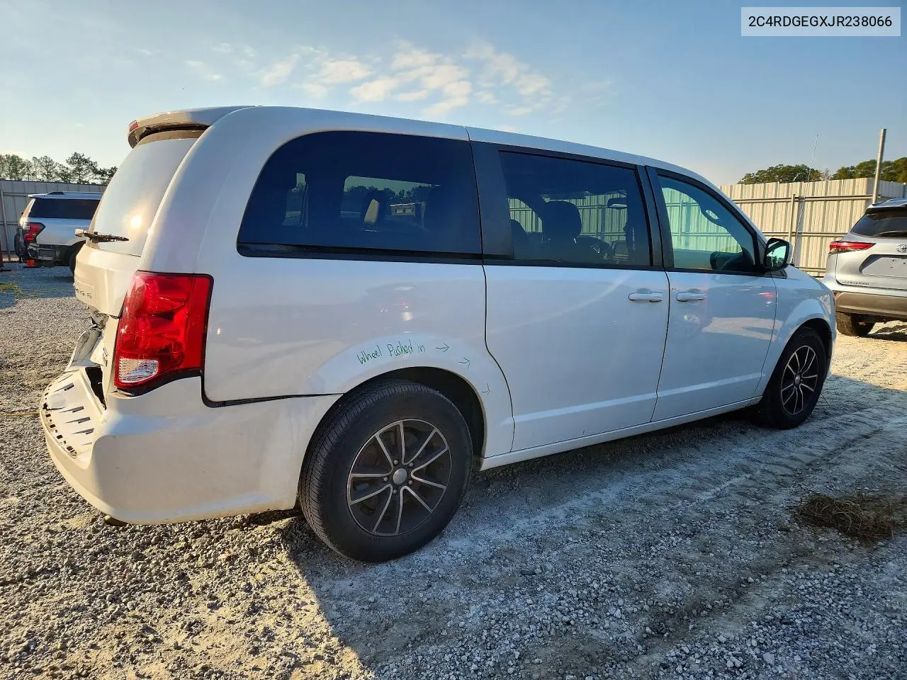 2018 DODGE CARAVAN VIN 2C4RDGEGXJR238066 — фото 3
