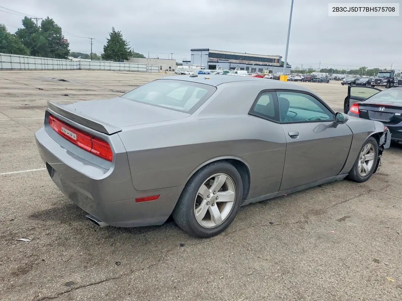 2011 DODGE CHALLENGER VIN 2B3CJ5DT7BH575708 — фото 3
