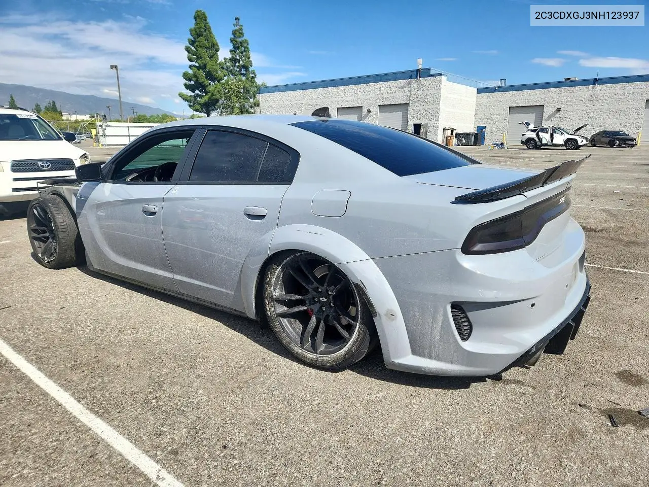 2022 DODGE CHARGER VIN 2C3CDXGJ3NH123937 — фото 2