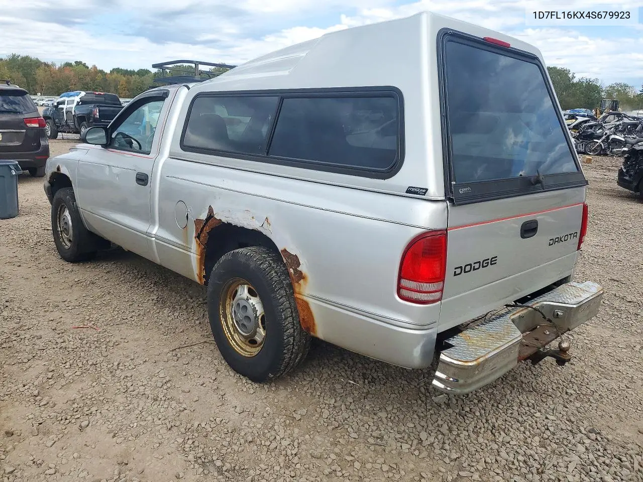2004 DODGE DAKOTA VIN 1D7FL16KX4S679923 — фото 2