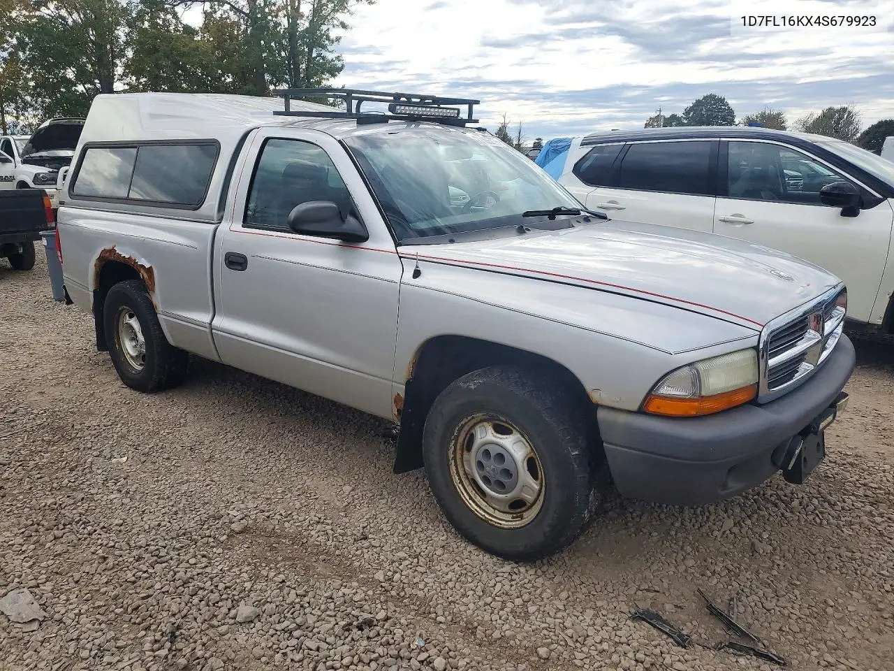2004 DODGE DAKOTA VIN 1D7FL16KX4S679923 — фото 4