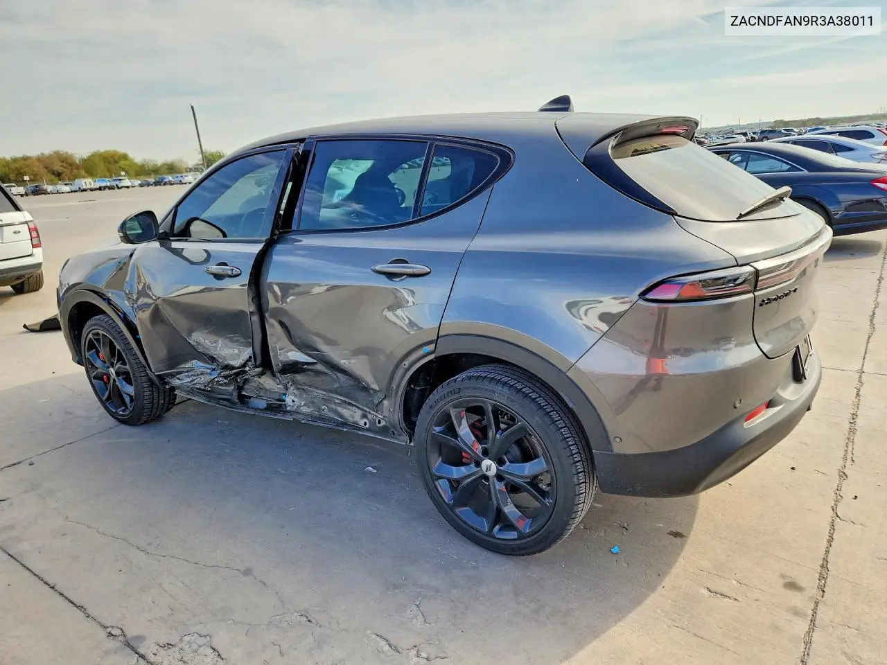 2024 DODGE HORNET VIN ZACNDFAN9R3A38011 — фото 2