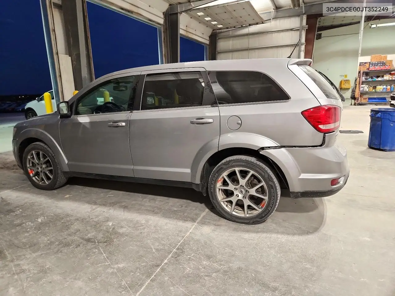 2018 DODGE JOURNEY VIN 3C4PDCEG0JT352249 — фото 2