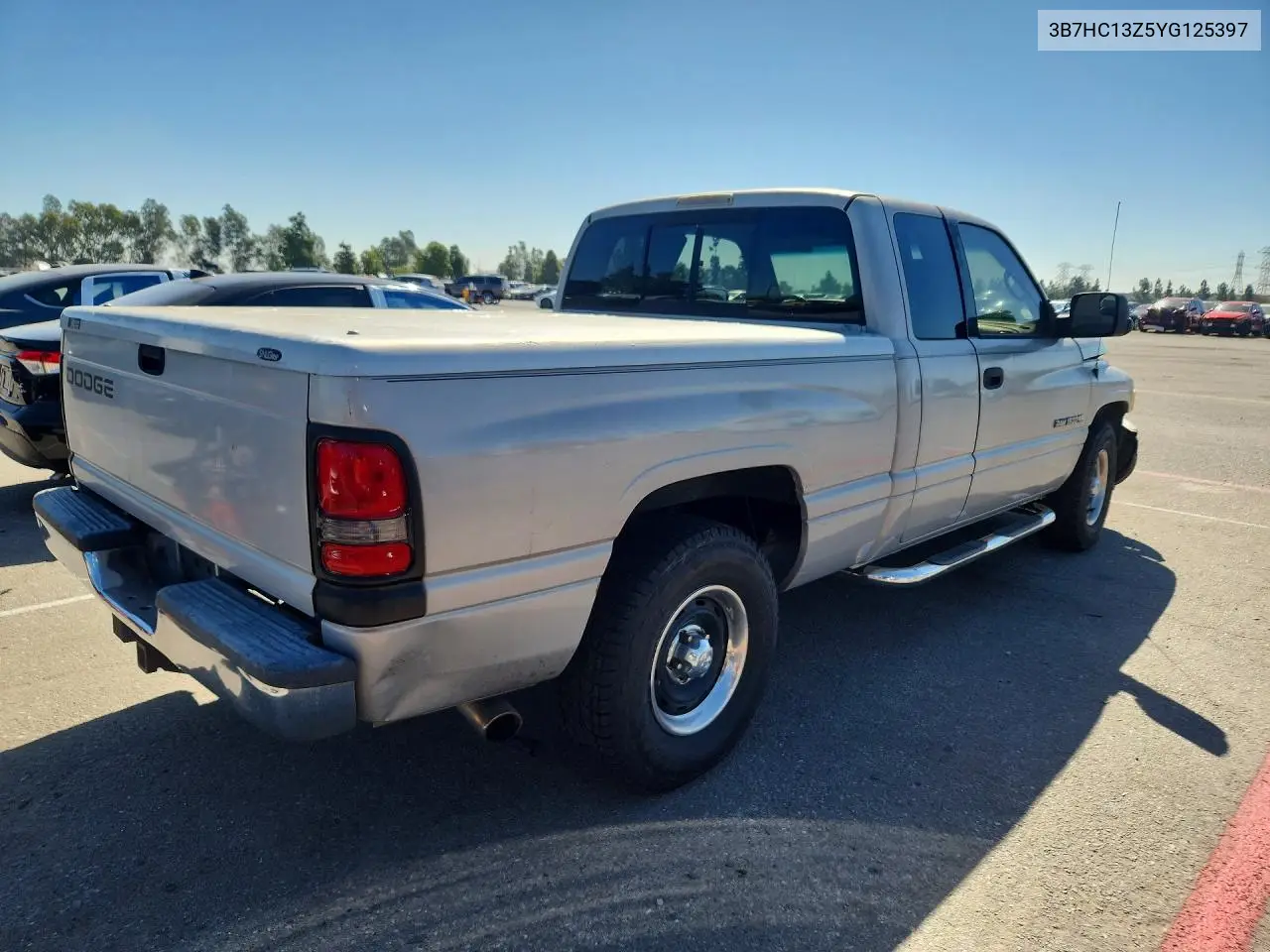 2000 DODGE RAM VIN 3B7HC13Z5YG125397 — фото 3