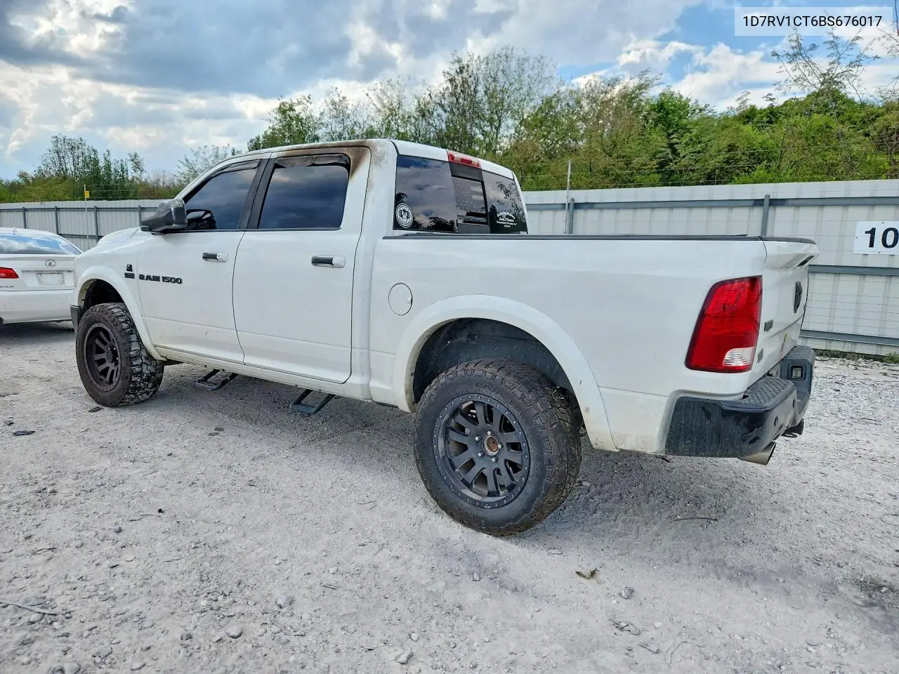 2011 DODGE RAM VIN 1D7RV1CT6BS676017 — фото 2