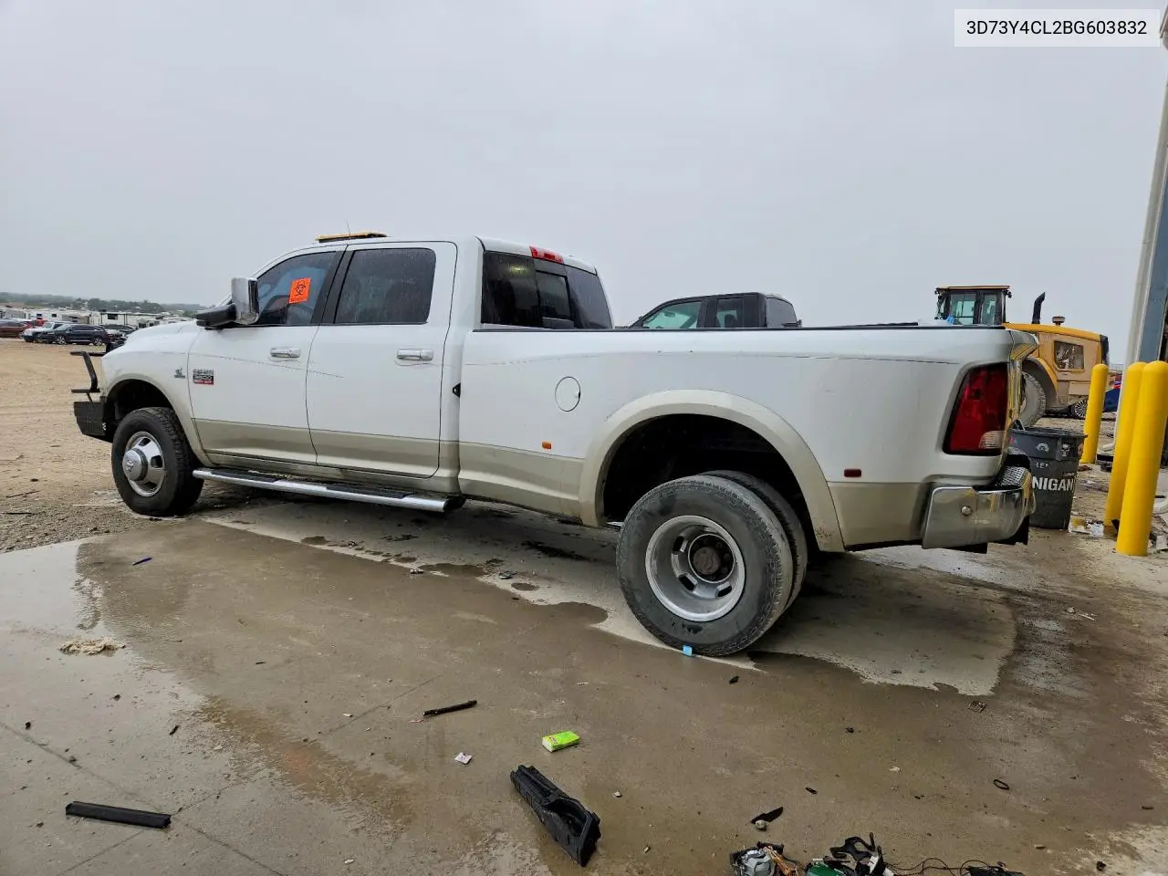 2011 DODGE RAM VIN 3D73Y4CL2BG603832 — фото 2