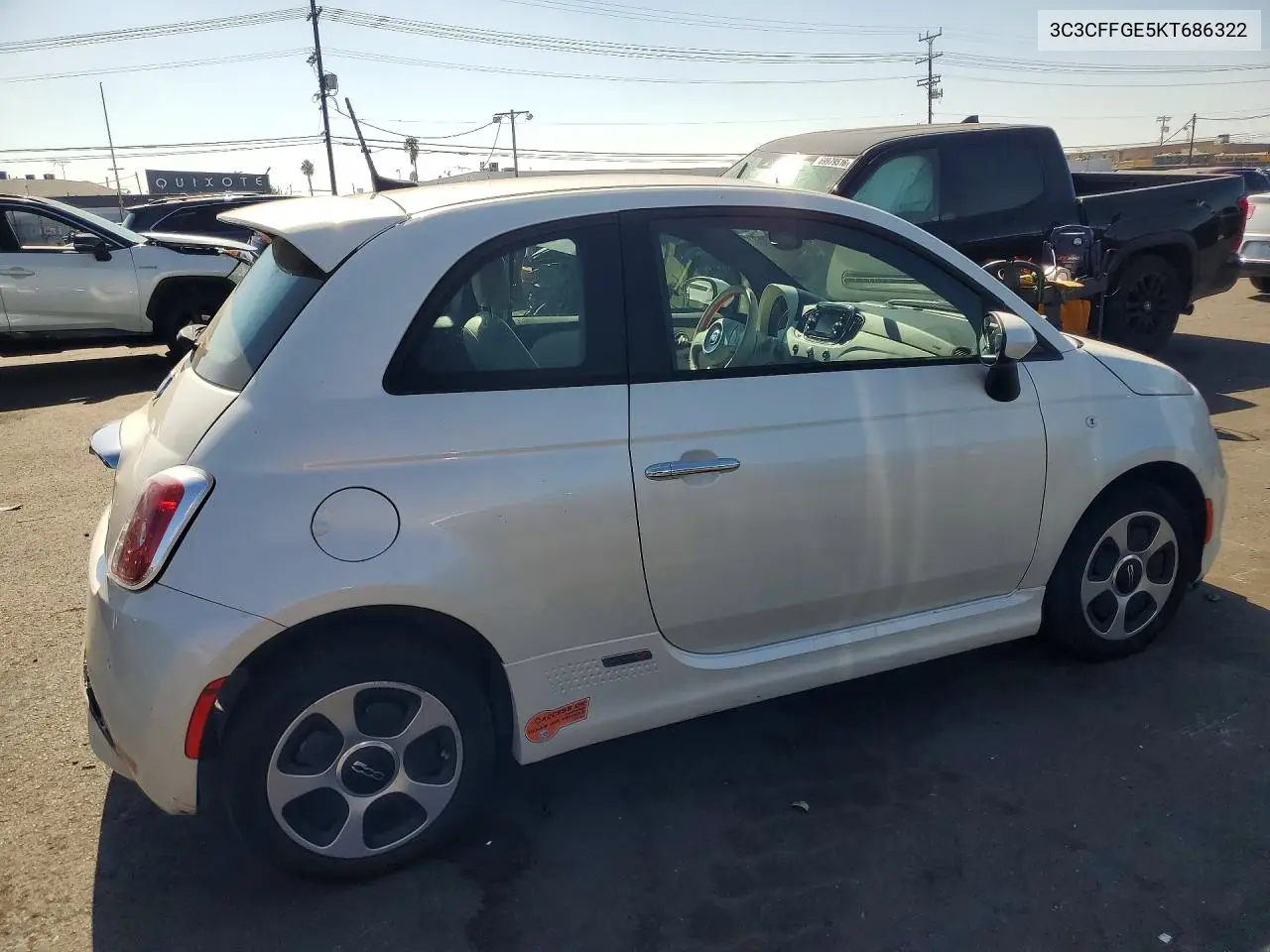 2019 FIAT 500 VIN 3C3CFFGE5KT686322 — фото 3