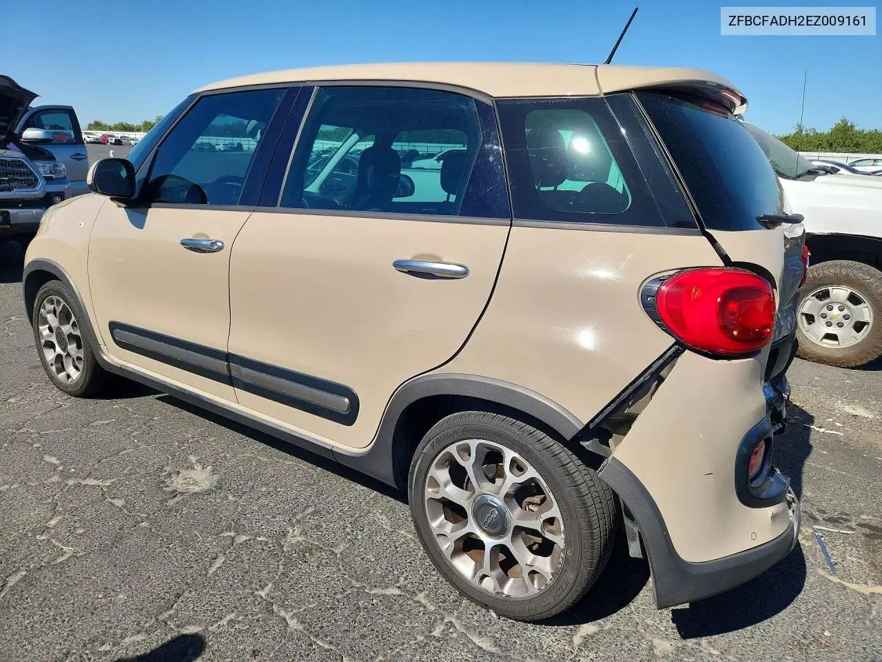 2014 FIAT 500L VIN ZFBCFADH2EZ009161 — фото 2