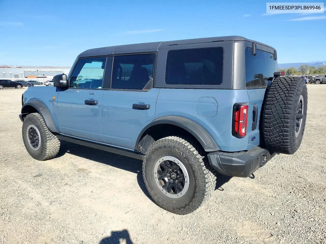 2023 FORD BRONCO VIN 1FMEE5DP3PLB69946 — фото 2