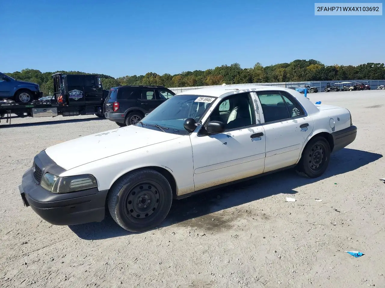 FORD CROWN VICTORIA 2004, VIN 2FAHP71WX4X103692