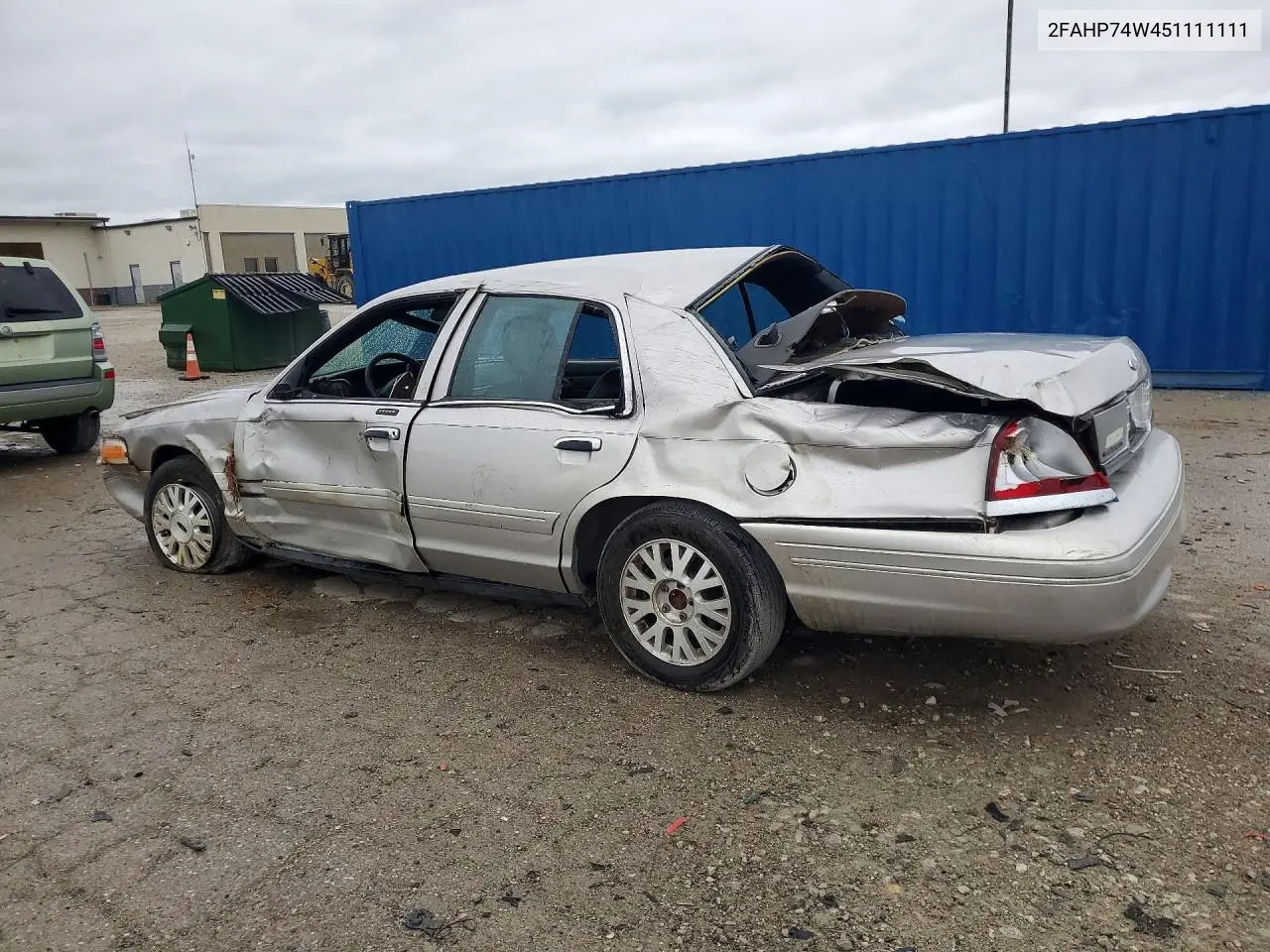 2005 FORD CROWN VICTORIA VIN 2FAHP74W451111111 — фото 2