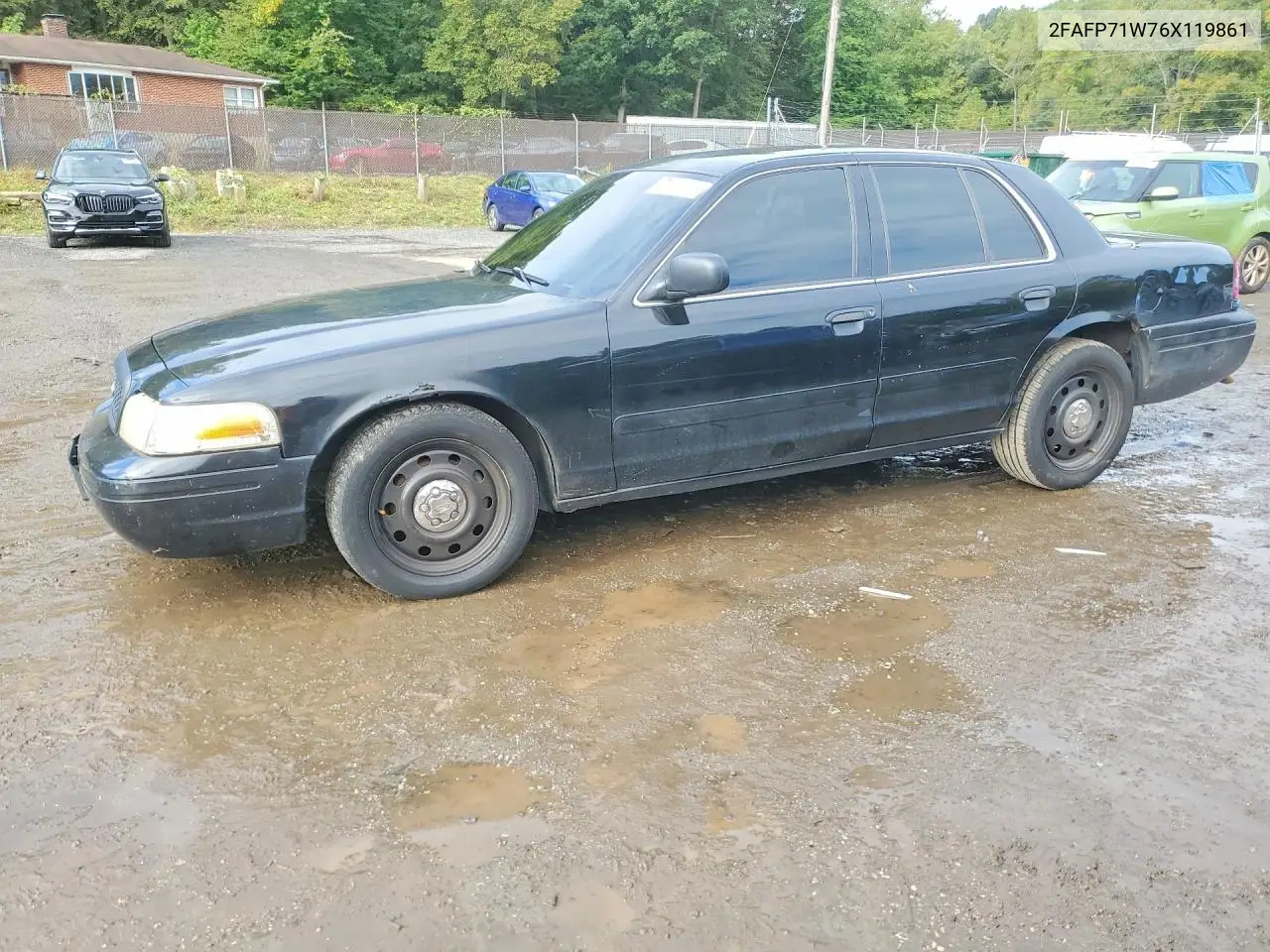 FORD CROWN VICTORIA 2006, VIN 2FAFP71W76X119861