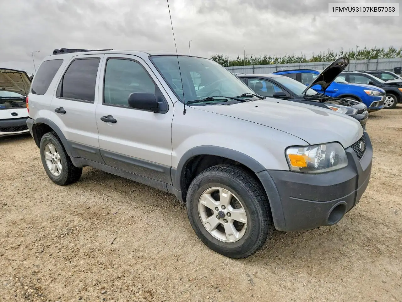 2007 FORD ESCAPE VIN 1FMYU93107KB57053 — фото 4