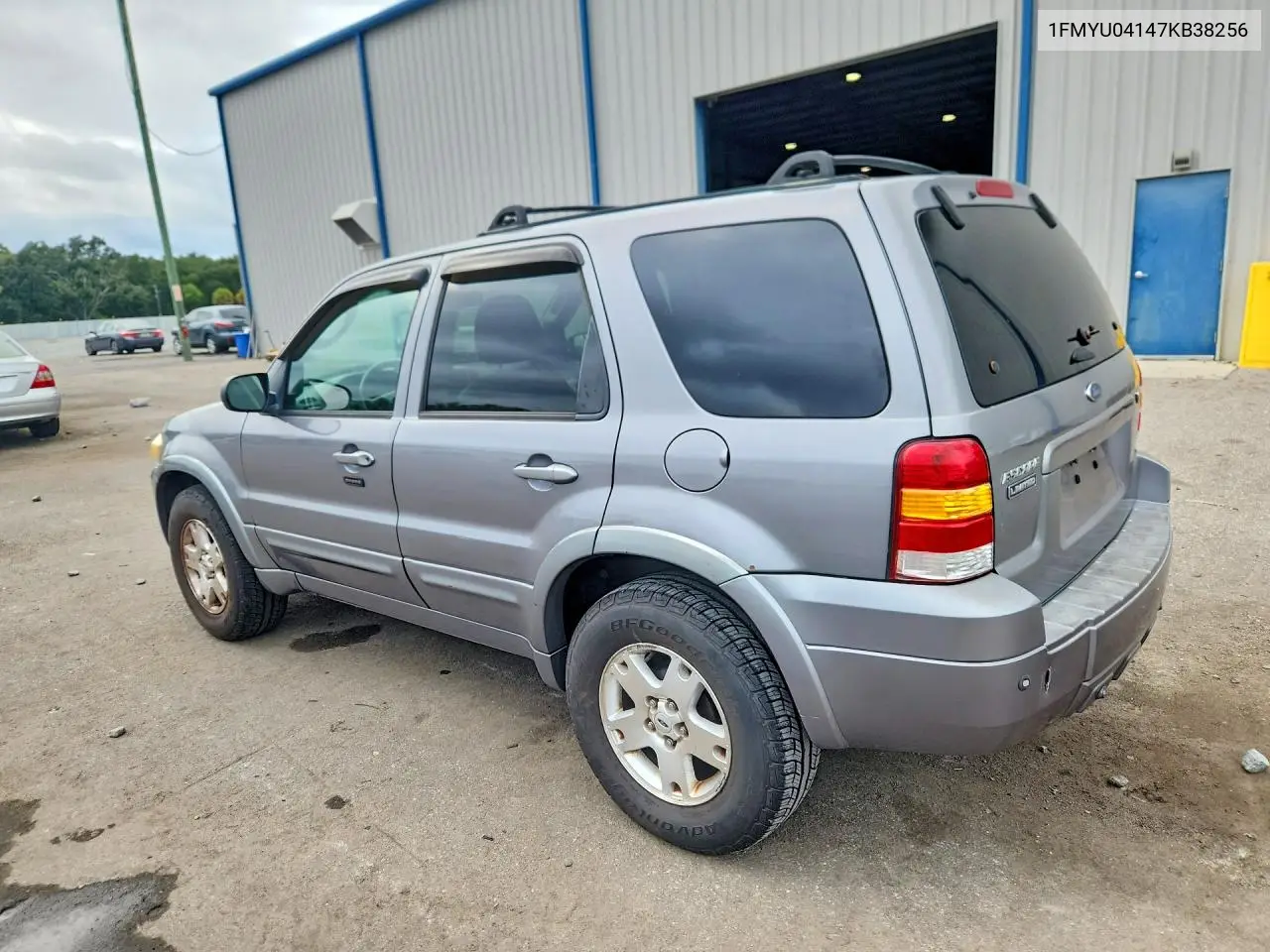 2007 FORD ESCAPE VIN 1FMYU04147KB38256 — фото 2