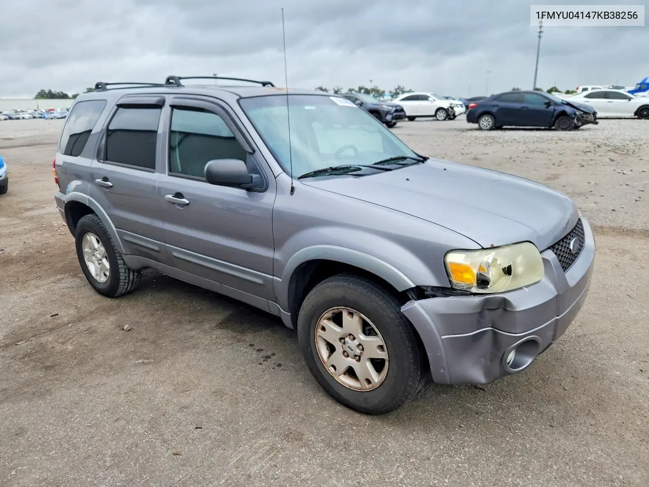 2007 FORD ESCAPE VIN 1FMYU04147KB38256 — фото 4