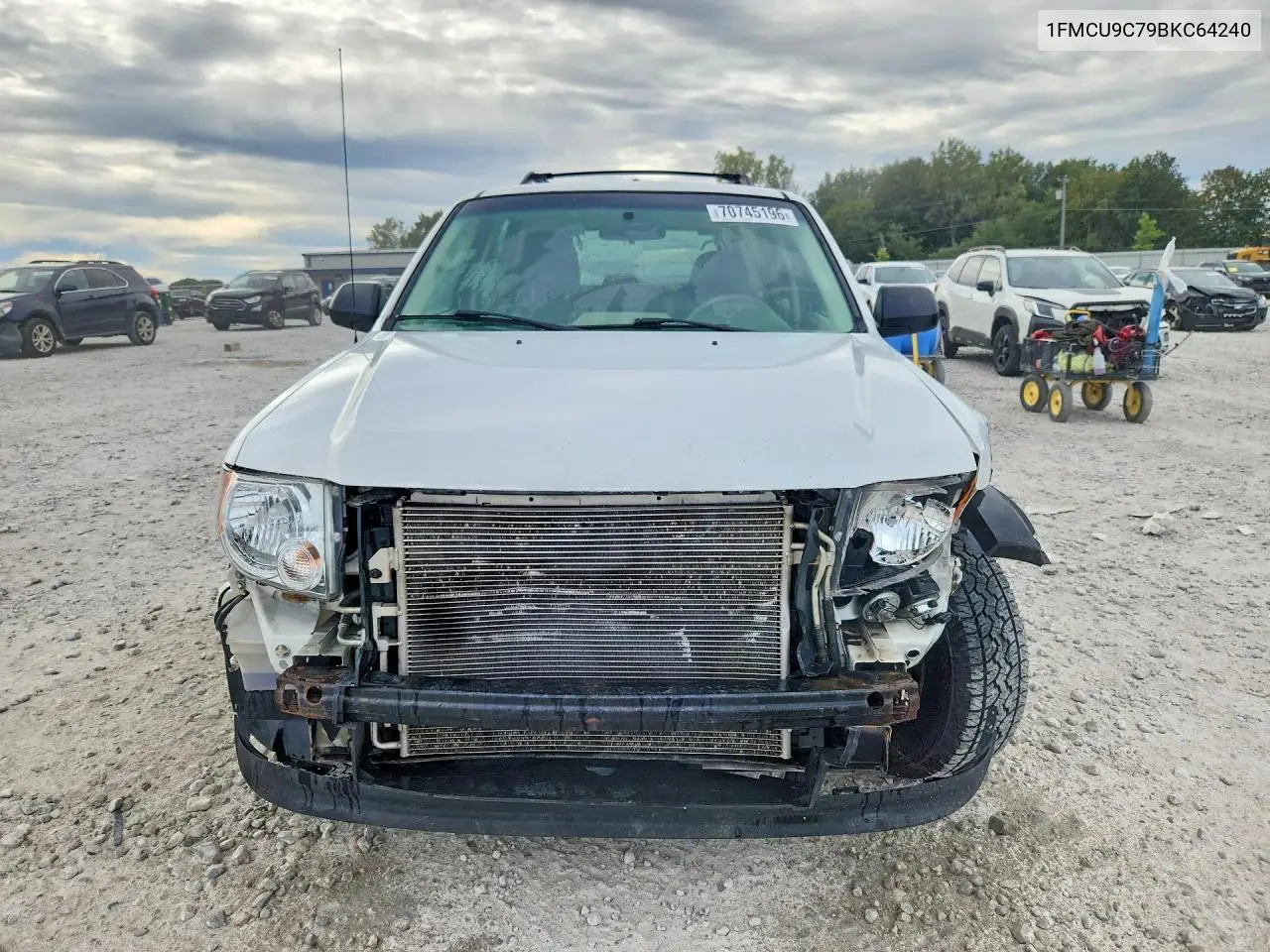 2011 FORD ESCAPE VIN 1FMCU9C79BKC64240 — фото 2