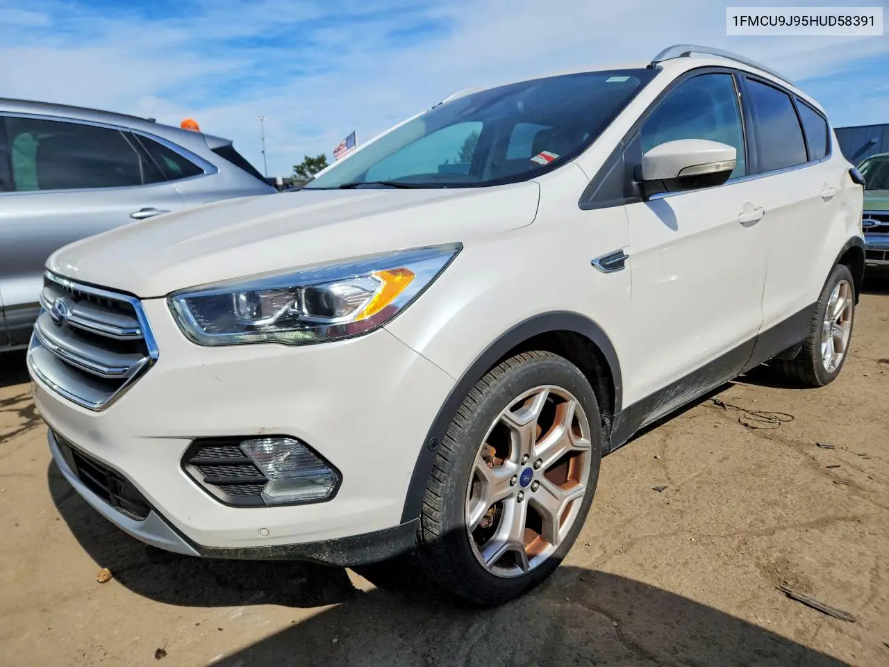 FORD ESCAPE 2017, VIN 1FMCU9J95HUD58391